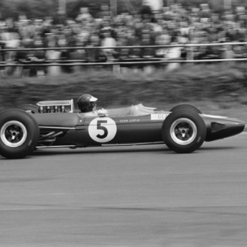 GP de Grande Bretagne à Silverstone sur la Lotus 33 Climax GP de Grande Bretagne à Silverstone sur la Lotus 33 Climax